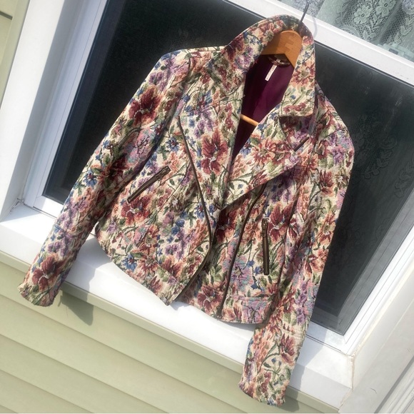 Free People floral tapestry moto style jacket size 2 - Picture 3 of 15